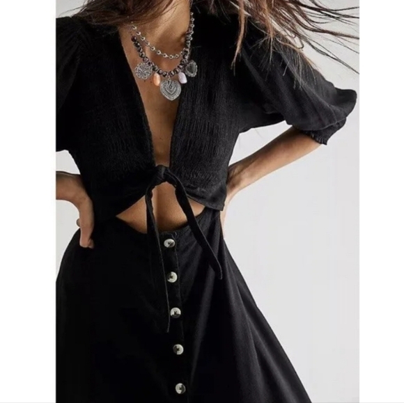NWT Free People String of Hearts Cut Out Smocked Maxi Dress black Size XS - Picture 2 of 12